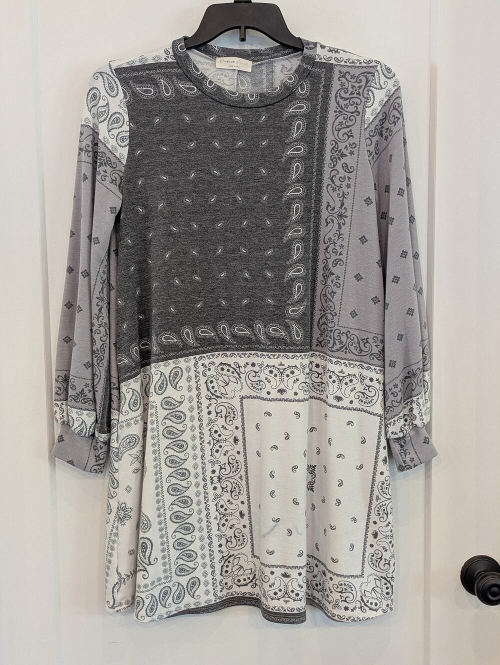 Perfect Peach Women's Medium LS Short Dress Gray White Hanky Print USA Made